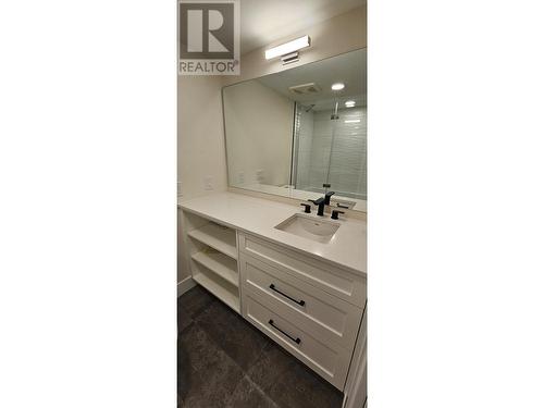 217 Elm Avenue Unit# 301, Penticton, BC -  Photo Showing Bathroom