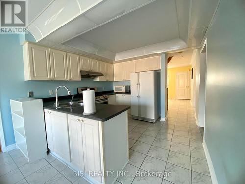 45 Turnberry Crescent, Markham, ON - Indoor Photo Showing Kitchen