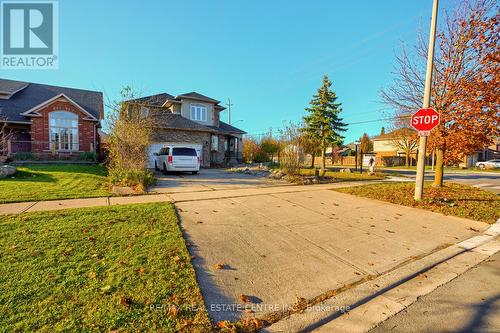 79 Gatestone Drive, Hamilton, ON - Outdoor