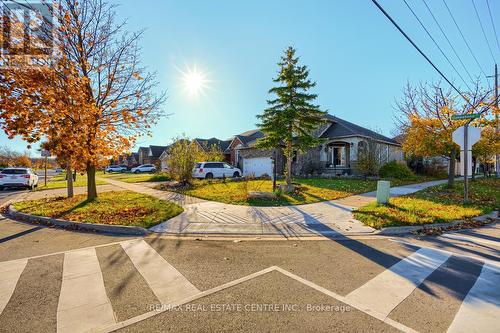 79 Gatestone Drive, Hamilton, ON - Outdoor