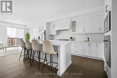 17 Antonio Court, Toronto, ON - Indoor Photo Showing Kitchen With Upgraded Kitchen