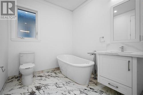 17 Antonio Court, Toronto, ON - Indoor Photo Showing Bathroom