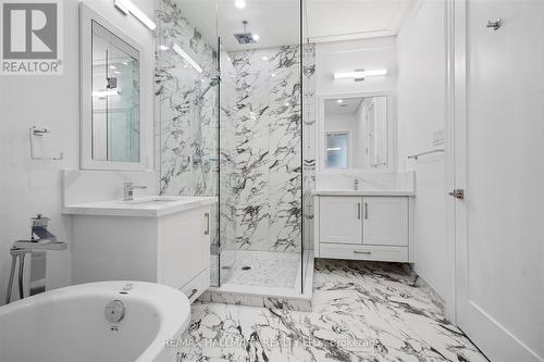 17 Antonio Court, Toronto, ON - Indoor Photo Showing Bathroom