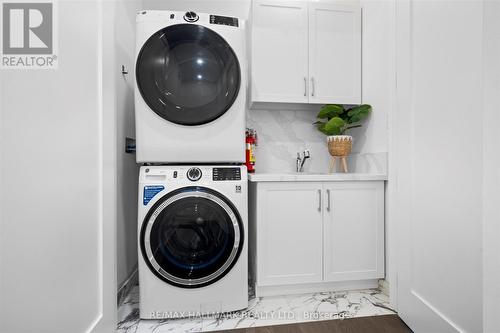 17 Antonio Court, Toronto, ON - Indoor Photo Showing Laundry Room