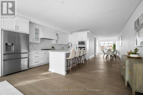 17 Antonio Court, Toronto, ON - Indoor Photo Showing Kitchen