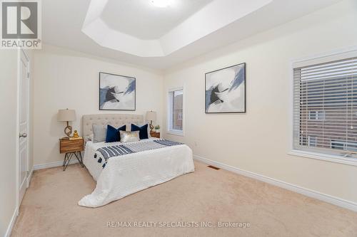 90 Truro Circle, Brampton, ON - Indoor Photo Showing Bedroom