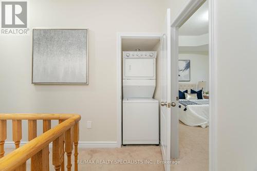 90 Truro Circle, Brampton, ON - Indoor Photo Showing Laundry Room