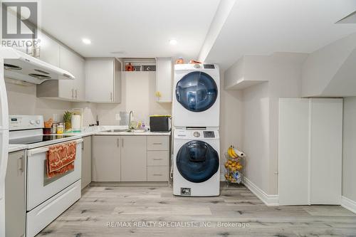 90 Truro Circle, Brampton, ON - Indoor Photo Showing Laundry Room