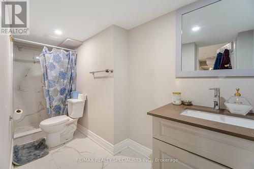 90 Truro Circle, Brampton, ON - Indoor Photo Showing Bathroom