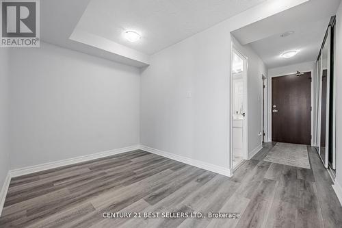 908 - 101 Subway Crescent, Toronto, ON - Indoor Photo Showing Other Room