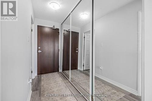 908 - 101 Subway Crescent, Toronto, ON - Indoor Photo Showing Other Room