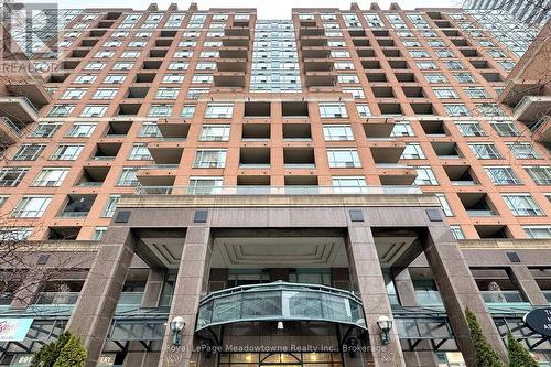 912 - 887 Bay Street, Toronto (Bay Street Corridor), ON 