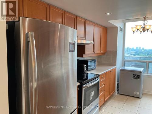 2501 - 1 Rean Drive, Toronto, ON - Indoor Photo Showing Kitchen