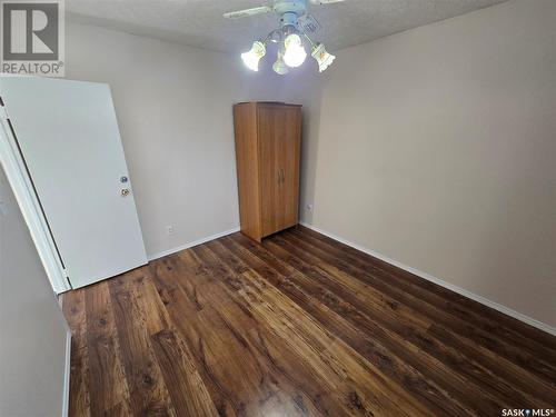 813 Souris Avenue, Weyburn, SK - Indoor Photo Showing Other Room