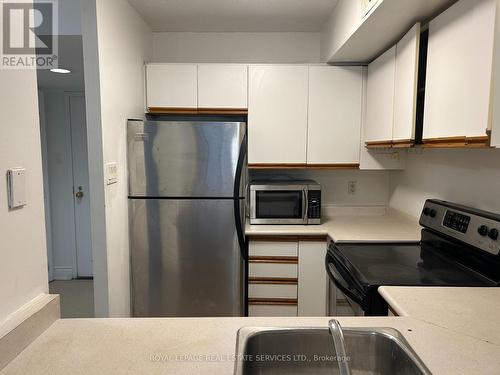 403 - 92 King Street E, Toronto, ON - Indoor Photo Showing Kitchen