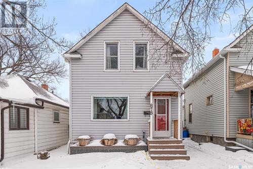 878 5Th Avenue Nw, Moose Jaw, SK - Outdoor