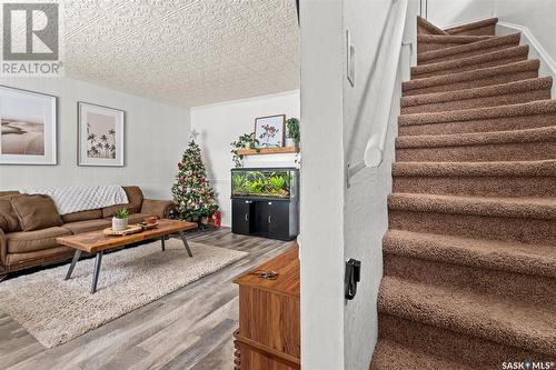 878 5Th Avenue Nw, Moose Jaw, SK - Indoor