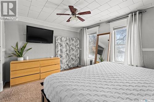 878 5Th Avenue Nw, Moose Jaw, SK - Indoor Photo Showing Bedroom