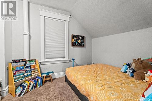 878 5Th Avenue Nw, Moose Jaw, SK - Indoor Photo Showing Bedroom