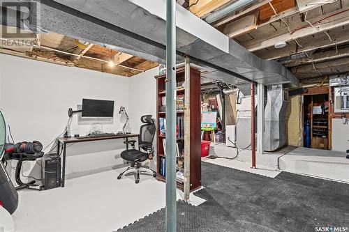 878 5Th Avenue Nw, Moose Jaw, SK - Indoor Photo Showing Basement