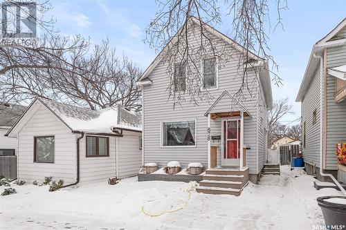 878 5Th Avenue Nw, Moose Jaw, SK - Outdoor With Facade