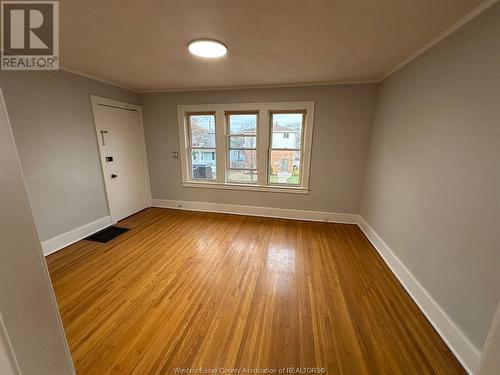 1095 Gladstone Avenue, Windsor, ON - Indoor Photo Showing Other Room