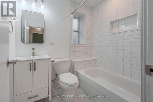 2 - 516 Lyon Street N, Ottawa, ON - Indoor Photo Showing Bathroom