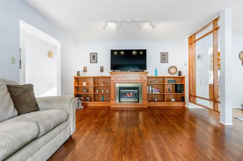 1061 Westview Road, Creston, BC - Indoor Photo Showing Living Room With Fireplace