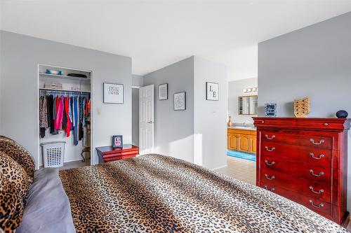 1061 Westview Road, Creston, BC - Indoor Photo Showing Bedroom