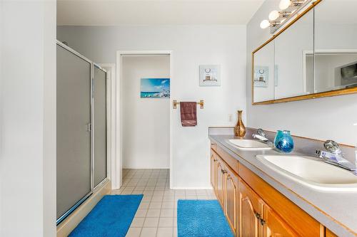 1061 Westview Road, Creston, BC - Indoor Photo Showing Bathroom