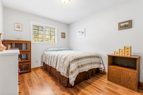 1061 Westview Road, Creston, BC - Indoor Photo Showing Bedroom