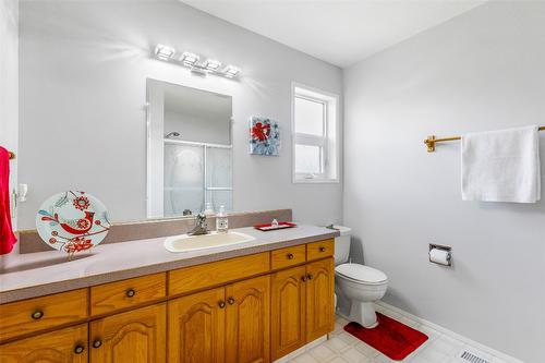 1061 Westview Road, Creston, BC - Indoor Photo Showing Bathroom