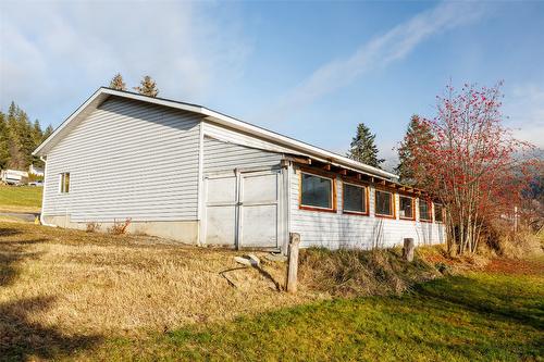 1061 Westview Road, Creston, BC - Outdoor