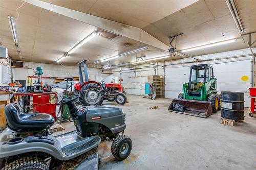 1061 Westview Road, Creston, BC - Indoor Photo Showing Garage