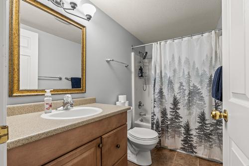 211-225 Kettle View Road, Big White, BC - Indoor Photo Showing Bathroom