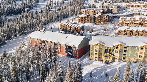 211-225 Kettle View Road, Big White, BC - Outdoor With Facade