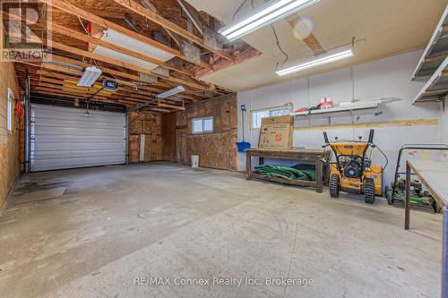 43 Mohawk Drive, Guelph (Brant), ON - Indoor Photo Showing Garage