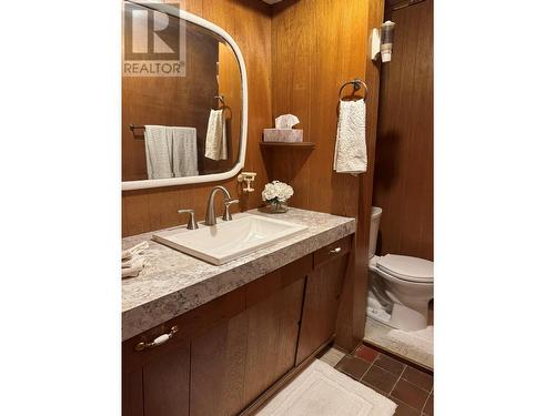 3310 Lilac Crescent, Trail, BC - Indoor Photo Showing Bathroom