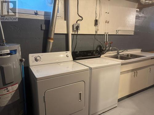 3310 Lilac Crescent, Trail, BC - Indoor Photo Showing Laundry Room