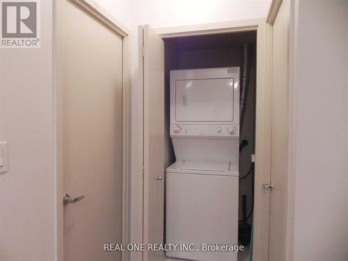 1808 - 35 Mariner Terrace, Toronto, ON - Indoor Photo Showing Laundry Room