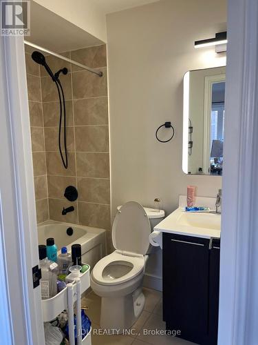 25 Galleria Parkway, Markham, ON - Indoor Photo Showing Bathroom