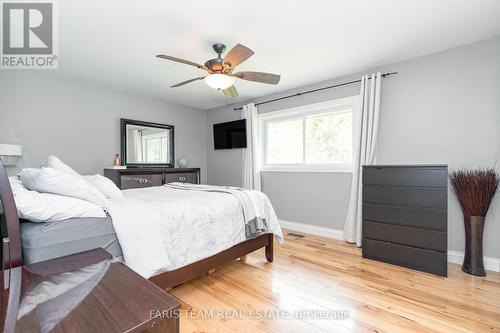 220 Moonstone Road E, Oro-Medonte, ON - Indoor Photo Showing Bedroom