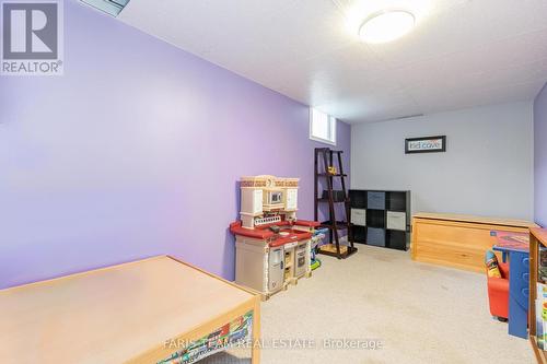 220 Moonstone Road E, Oro-Medonte, ON - Indoor Photo Showing Other Room