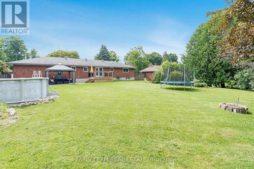 220 Moonstone Road E, Oro-Medonte, ON - Outdoor With Backyard