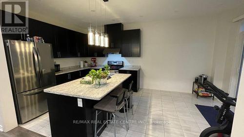 57 Truro Circle, Brampton, ON - Indoor Photo Showing Kitchen