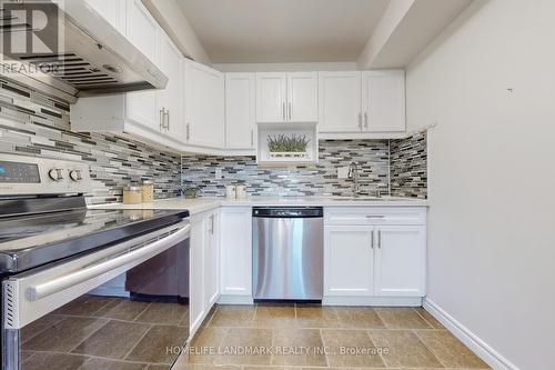 94 James Park Square, Toronto, ON - Indoor Photo Showing Kitchen With Upgraded Kitchen