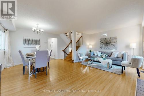 94 James Park Square, Toronto, ON - Indoor Photo Showing Living Room