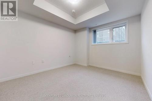 265 - 150 Honeycrisp Crescent, Vaughan, ON - Indoor Photo Showing Other Room