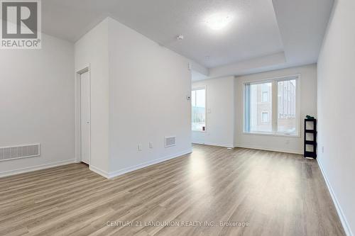 265 - 150 Honeycrisp Crescent, Vaughan, ON - Indoor Photo Showing Other Room