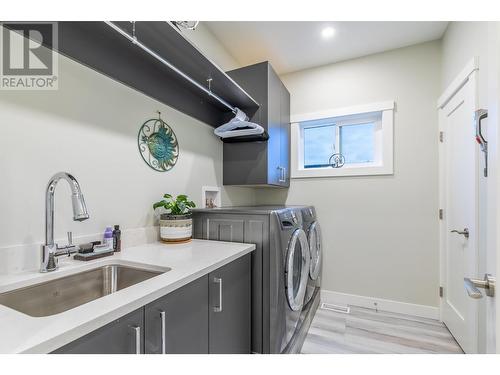 445 Ritchie Avenue, Naramata, BC - Indoor Photo Showing Laundry Room